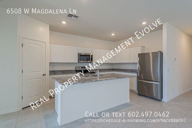 6508 W Magdalena Ln Phoenix, AZ 85339 photo 4