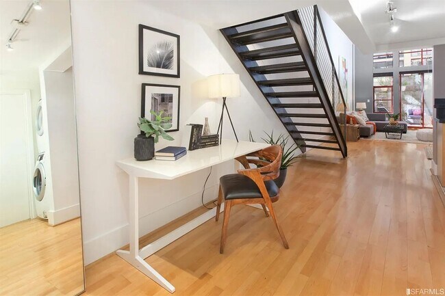 2030 3rd St San Francisco, CA 94107 photo 3