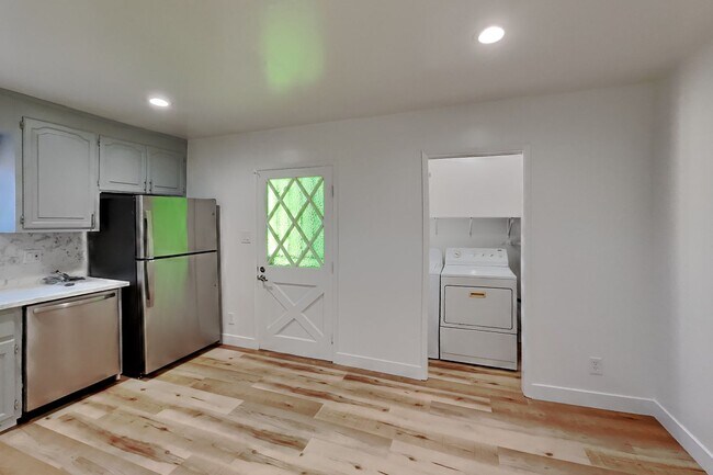 930 Dolores Ave San Leandro, CA 94577 photo 4