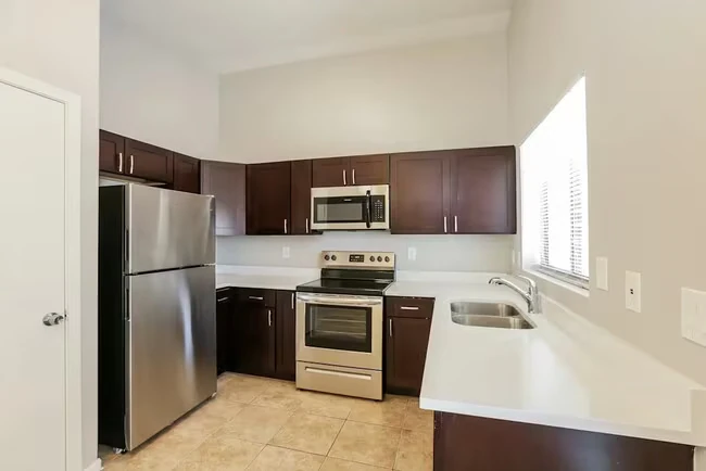 6308 W Nez Perce St Phoenix, AZ 85043 photo 4