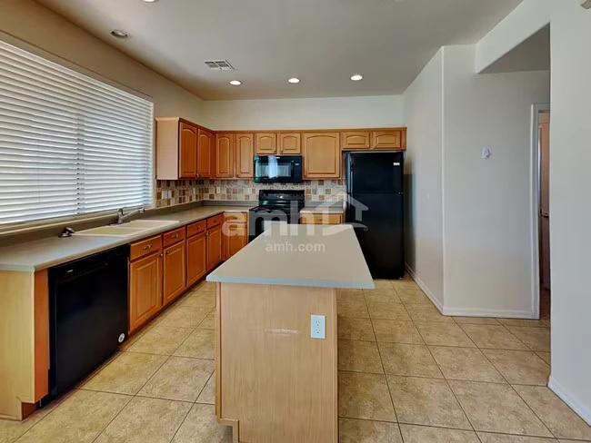 14493 W Weldon Ave Goodyear, AZ 85395 photo 3