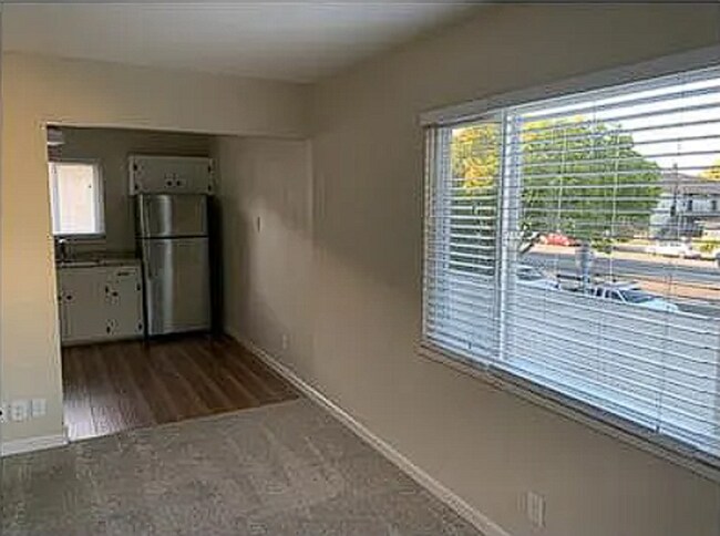 1182 W Hamilton Ave Campbell, CA 95008 photo 4