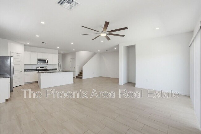 2761 W Seaver Ave Apache Junction, AZ 85120 photo 4