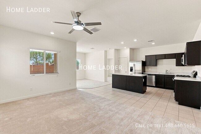 2528 N Coolidge Ave photo 5
