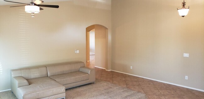 21622 Dietz Dr Maricopa, AZ 85138 photo 3
