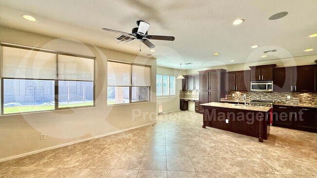 2327 W Piedmont Rd Phoenix, AZ 85041 photo 4