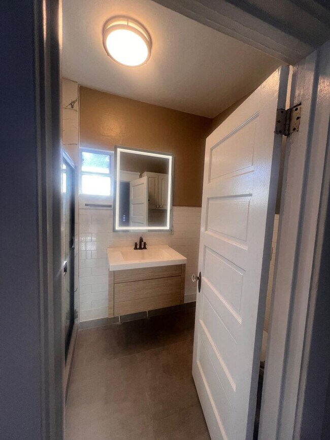 2686 A St San Diego, CA 92102 photo 4