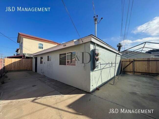 3764 46th St San Diego, CA 92105
