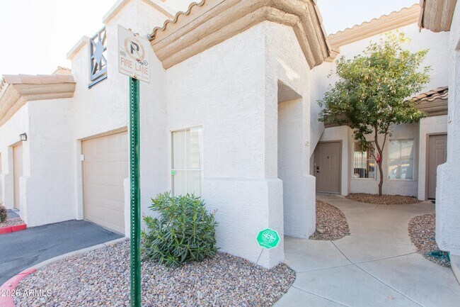 3236 E Chandler Blvd Phoenix, AZ 85048 photo 3