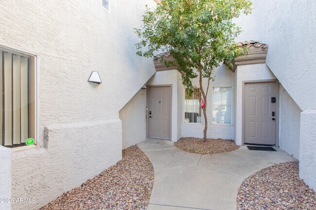 3236 E Chandler Blvd Phoenix, AZ 85048 photo 4