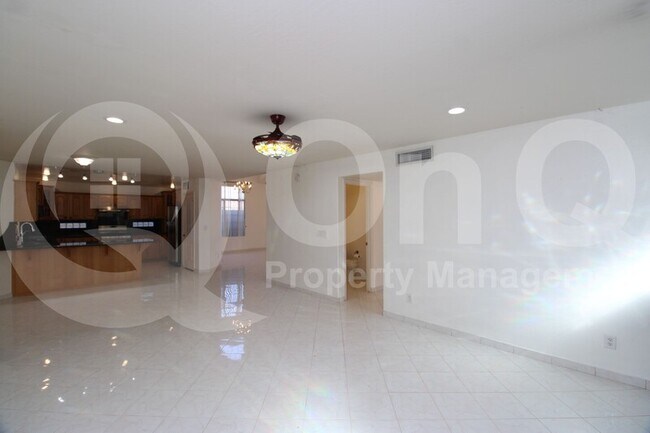 17022 N 45th St Phoenix, AZ 85032 photo 5