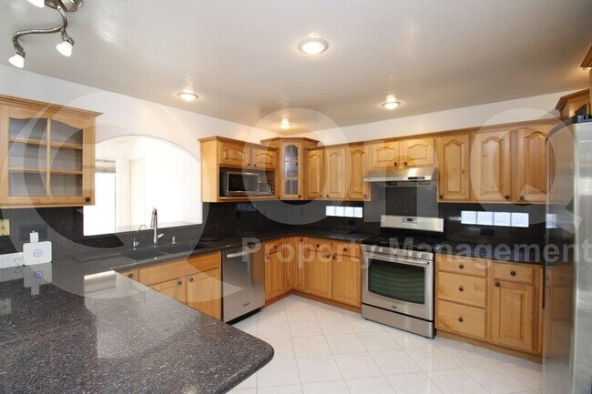 17022 N 45th St Phoenix, AZ 85032 photo 3