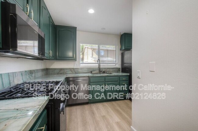 4236 Vista Del Rio Way Oceanside, CA 92057 photo 5