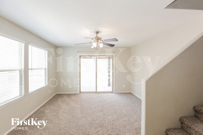 2226 S Buckaroo Trail Gilbert, AZ 85295 photo 4