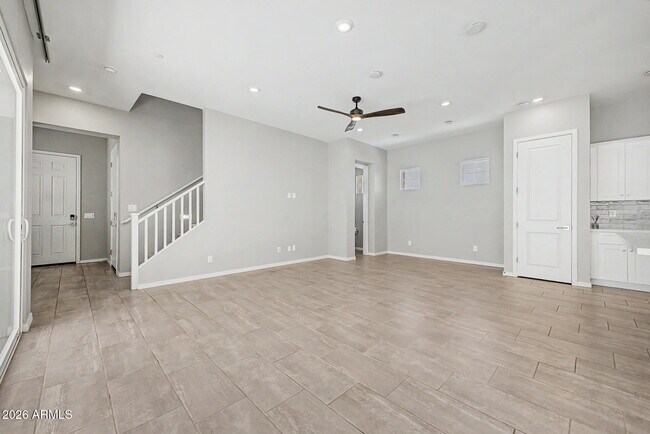 291 E Markwood Dr Chandler, AZ 85248 photo 2