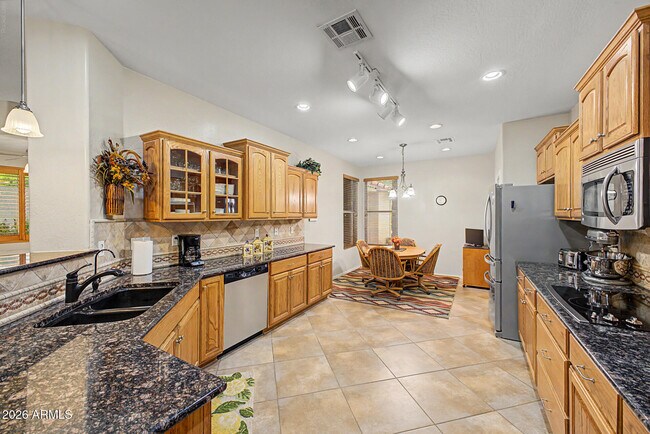 22568 W Shadow Dr Buckeye, AZ 85326 photo 2