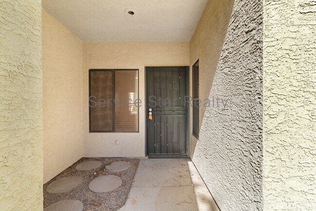 4201 N 20th St Phoenix, AZ 85016 photo 3