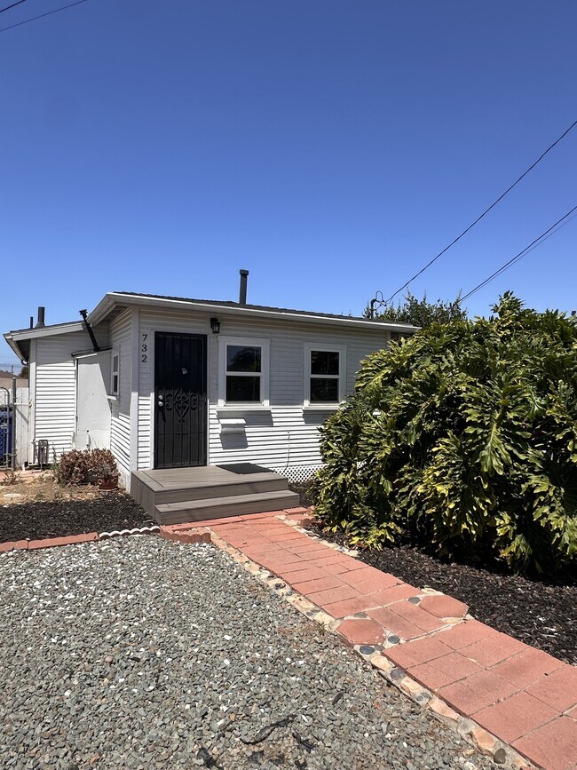 732 Twin Oaks Ave Chula Vista, CA 91910