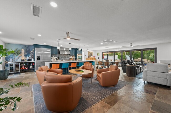 3501 E Cannon Dr Phoenix, AZ 85028 photo 5