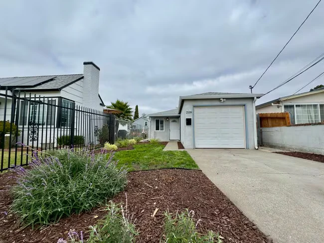 2139 103rd Ave Oakland, CA 94603