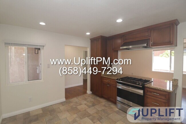 7643 Woodbine Way San Diego, CA 92114 photo 5