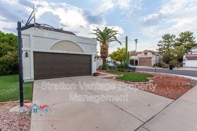 736 N Hazelton Dr Chandler, AZ 85226 photo 3