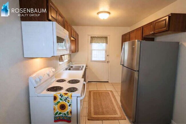 1006 N Pueblo Dr Casa Grande, AZ 85122 photo 2