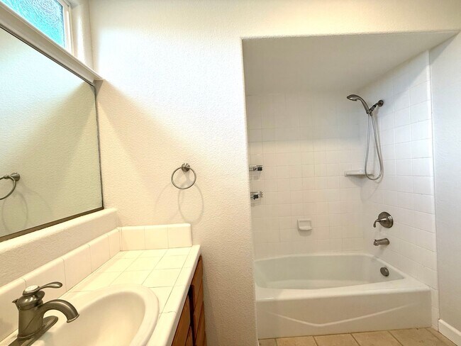 1576 Heritage Ln Santa Cruz, CA 95062 photo 5