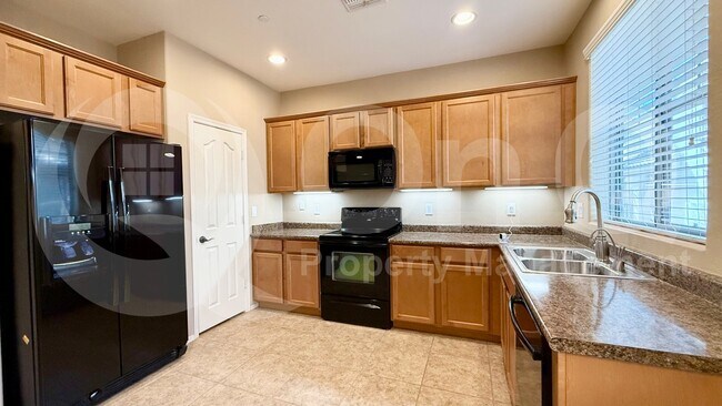 2472 E Vermont Dr Gilbert, AZ 85295 photo 3