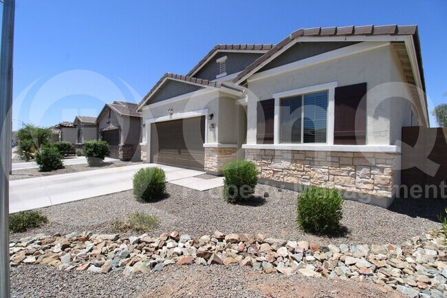 2772 E Tonto Ln Phoenix, AZ 85050 photo 2