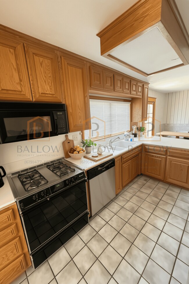 10045 Woodpark Dr Santee, CA 92071 photo 4