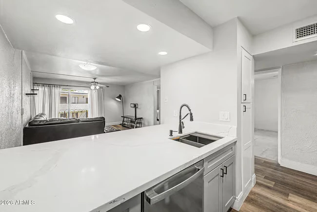 3314 N 68th St Scottsdale, AZ 85251 photo 5