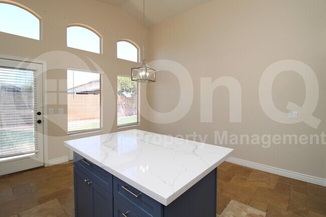 10056 E Capri Ave Mesa, AZ 85208 photo 4