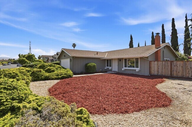 2368 Sawyer Ct Santa Clara, CA 95054 photo 2