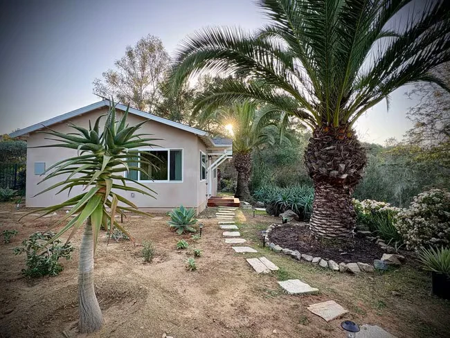 2436 Green Hills Way Vista, CA 92084 photo 3
