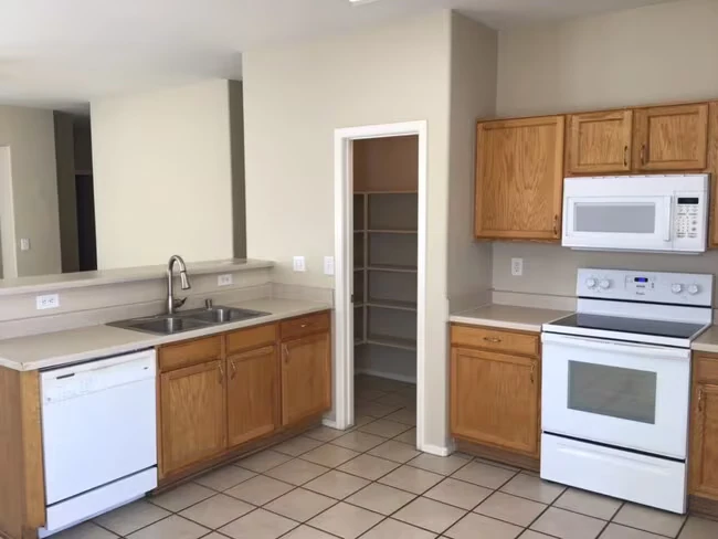 5706 E Forge Cir Mesa, AZ 85206 photo 3