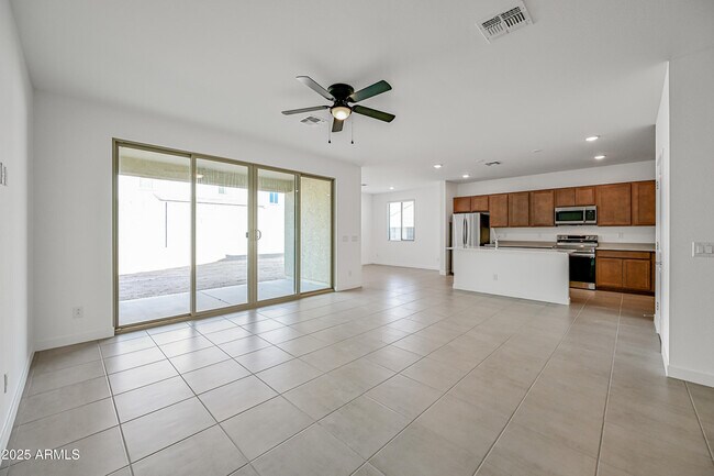 23410 W Florence Ave Buckeye, AZ 85326 photo 5