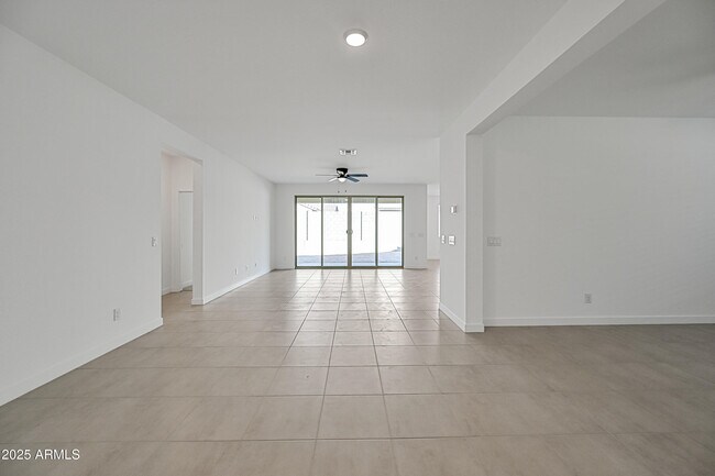 23410 W Florence Ave Buckeye, AZ 85326 photo 3