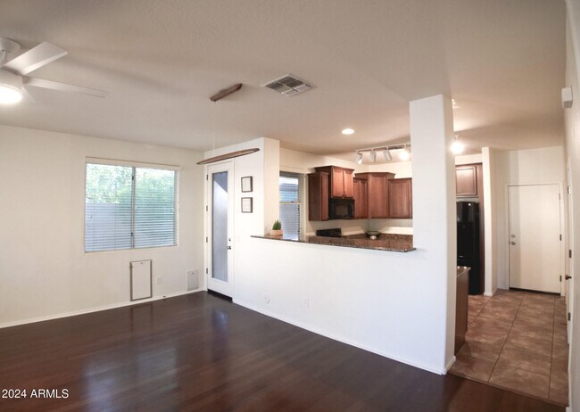 2188 S Heron Ln Gilbert, AZ 85295 photo 3
