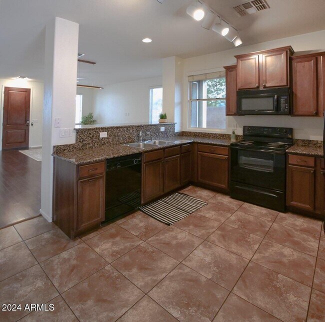 2188 S Heron Ln Gilbert, AZ 85295 photo 5