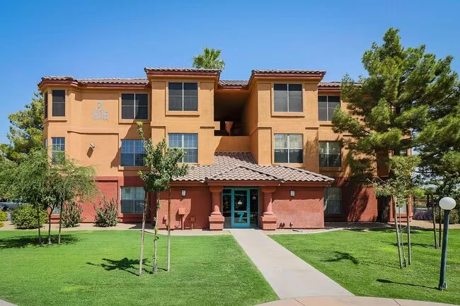 14950 W Mountain View Blvd Surprise, AZ 85374 photo 4