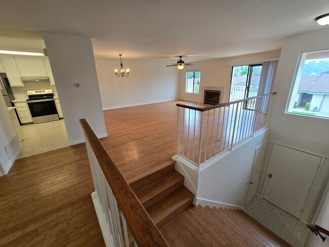 4443 Caminito Pedernal San Diego, CA 92117 photo 2