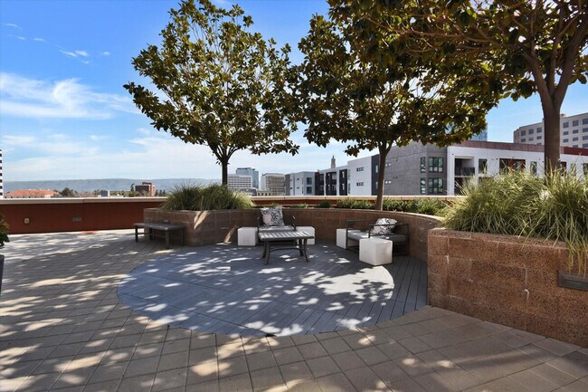 77 N Almaden Ave San Jose, CA 95110 photo 4