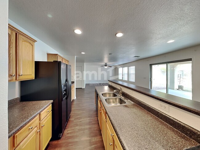 780 E Cowboy Cove Trail Queen Creek, AZ 85143 photo 4