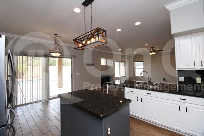 5008 W Pedro Ln Phoenix, AZ 85339 photo 5