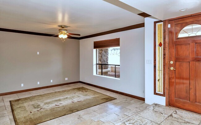 15620 North 8th St Phoenix, AZ 85022 photo 2
