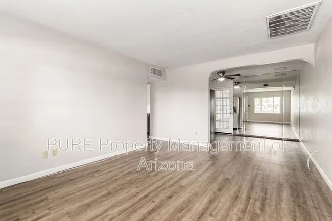 2538 E Coolidge St Phoenix, AZ 85016 photo 3
