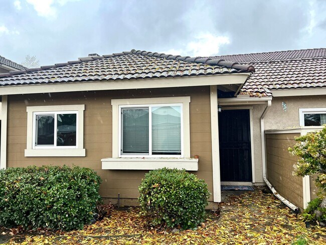 10713 Lisa Meadows Dr photo 4