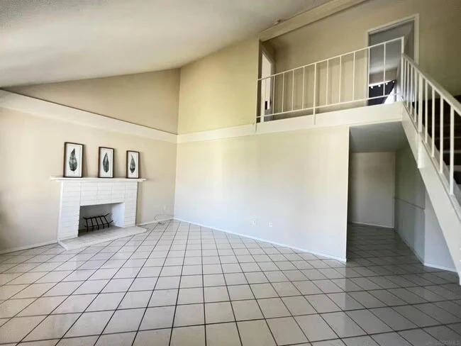 8181 Jade Coast Rd San Diego, CA 92126 photo 2