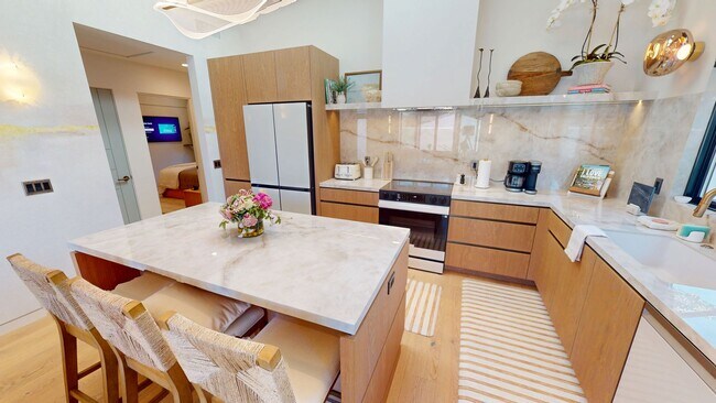 163 G Ave Coronado, CA 92118 photo 5
